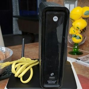 Motorola modem 500mps with router